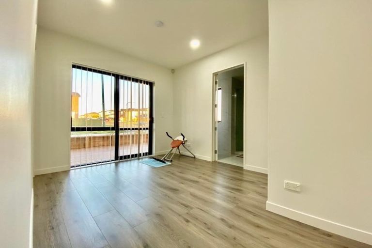 Photo of property in 17 Hikuawa Road, Flat Bush, Auckland, 2019