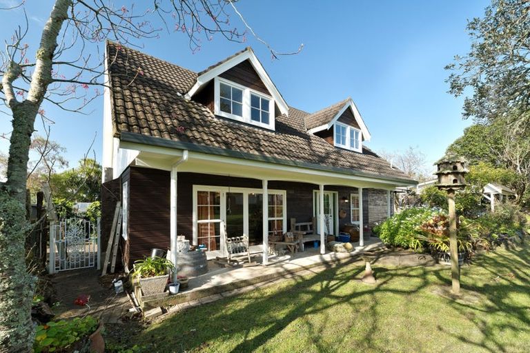 Photo of property in 149 Titirangi Road, New Lynn, Auckland, 0600