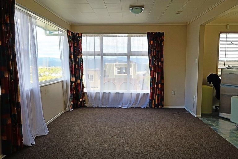 Photo of property in 44 Acacia Avenue, Maungaraki, Lower Hutt, 5010