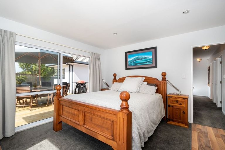 Photo of property in 39 Suncrest Drive, West Harbour, Auckland, 0618