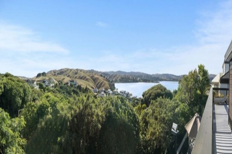 Photo of property in 5 Pendeen Place, Camborne, Porirua, 5026