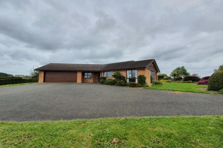 Photo of property in 233 Lewis Road, Karaka, Papakura, 2580