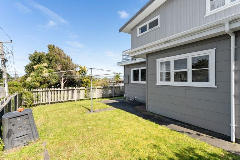 Photo of property in 111 Golf Road, Paraparaumu Beach, Paraparaumu, 5032