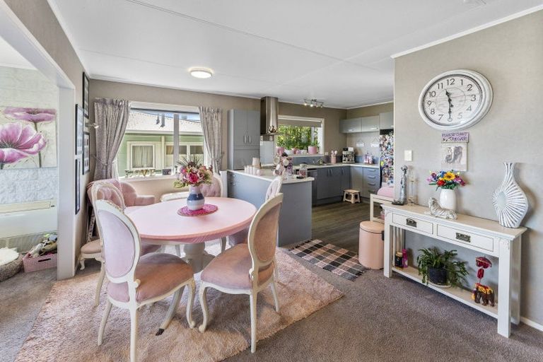 Photo of property in 42 Fergusson Street, Stoke, Nelson, 7011