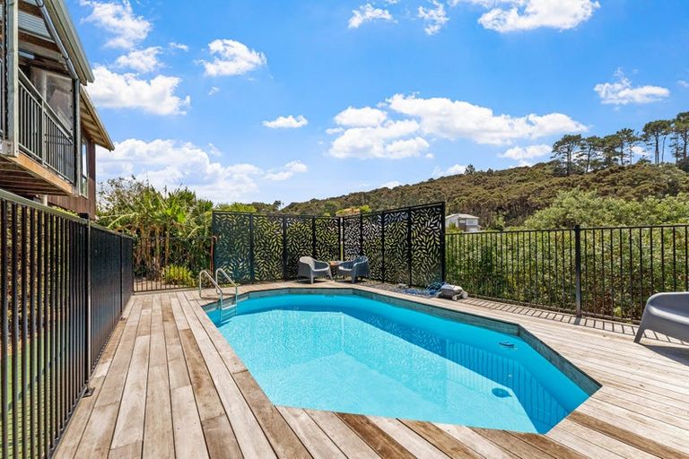 Photo of property in 7 Hawaiian Parade, Arkles Bay, Whangaparaoa, 0932