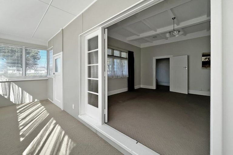 Photo of property in 21 Beresford Street, Takaro, Palmerston North, 4410