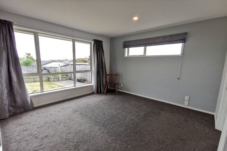 Photo of property in 5 Gilders Grove, Heathcote Valley, Christchurch, 8022