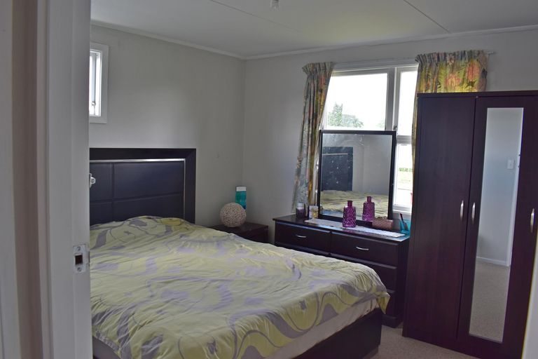 Photo of property in 12 Fisher Place, Carterton, 5713