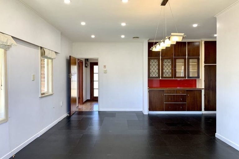 Photo of property in 86 Mcleod Road, Te Atatu South, Auckland, 0610