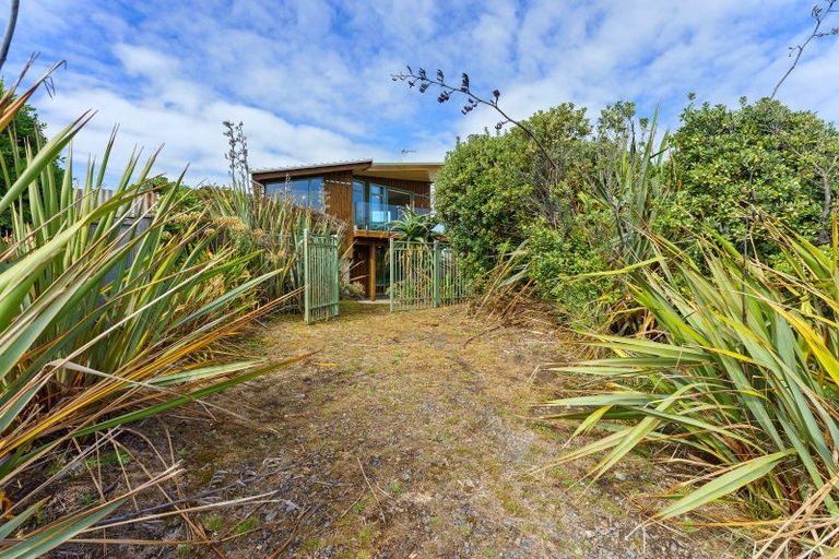 Photo of property in 31 Kapiti Lane, Otaki Beach, Otaki, 5512