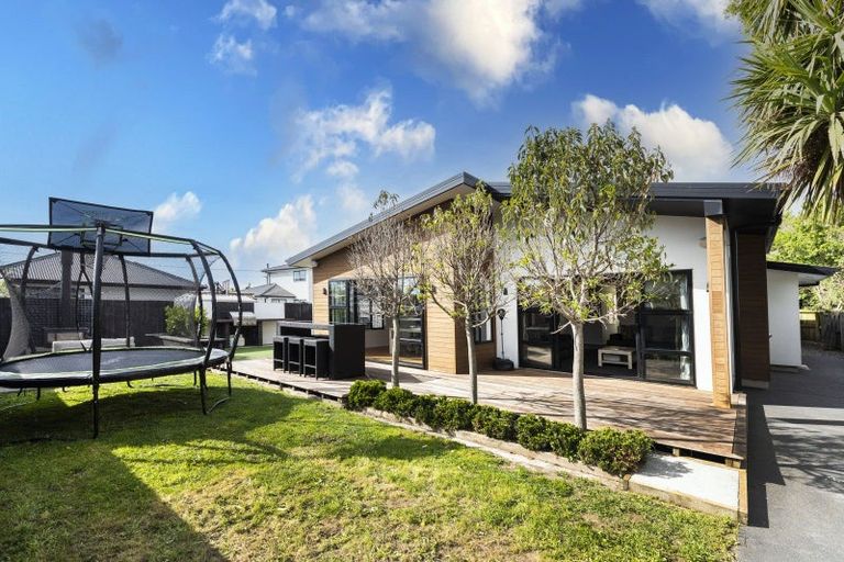 Photo of property in 131a Bower Avenue, New Brighton, Christchurch, 8083