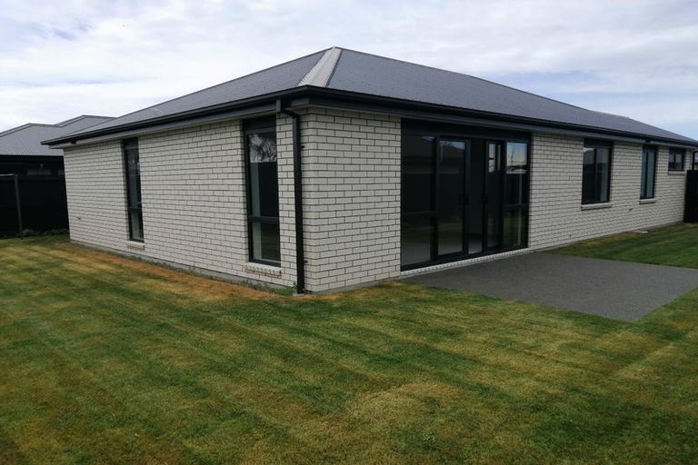 Photo of property in 18 Kura Lane, Aranui, Christchurch, 8061