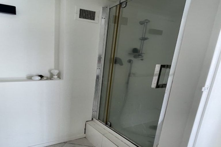 Photo of property in 1/14 Beatrice Avenue, Hillcrest, Auckland, 0627