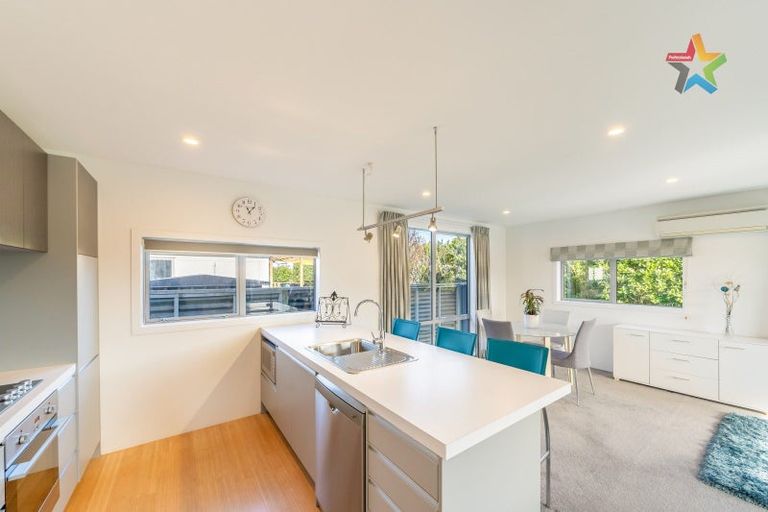 Photo of property in 20 Otonga Heights, Maungaraki, Lower Hutt, 5010