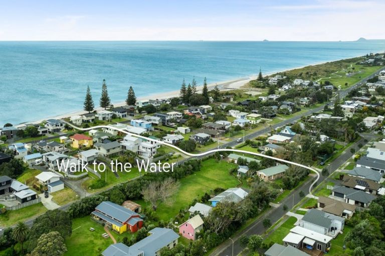 Photo of property in 15 Ian Place, Waihi Beach, 3611