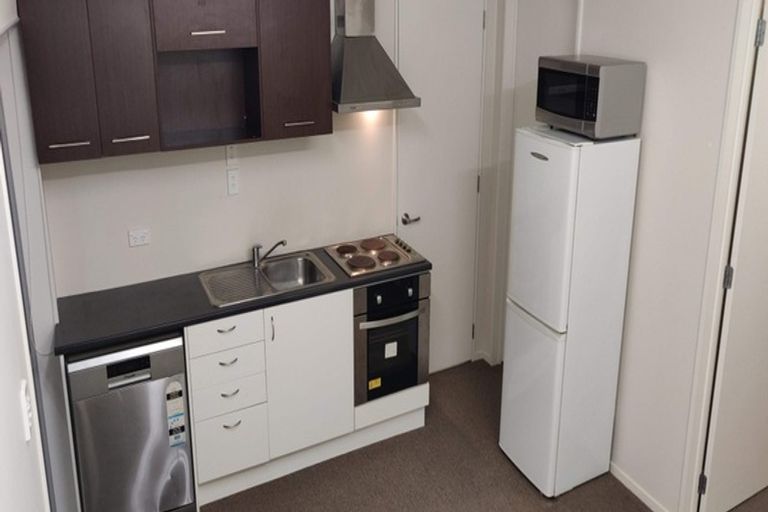 Photo of property in 5 Hazel Glen, Bayview, Auckland, 0629
