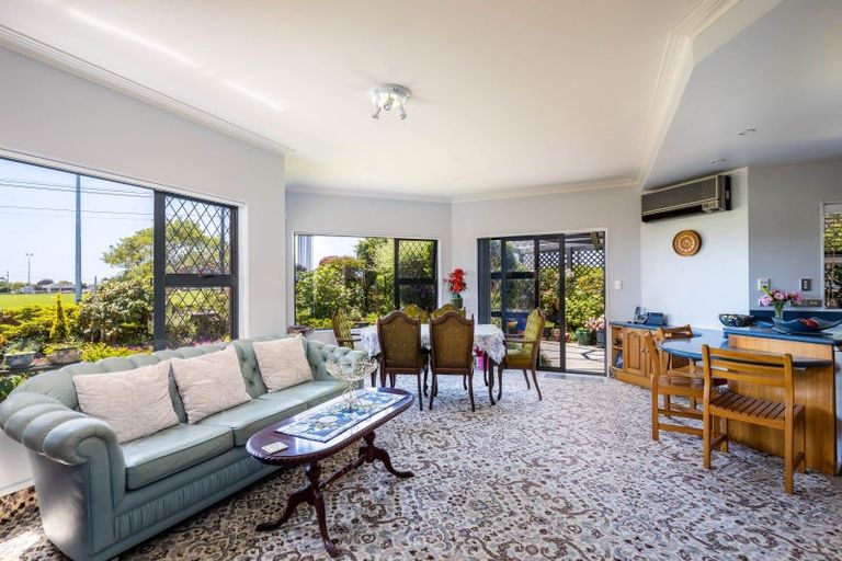 Photo of property in 81 Wallace Place, Westown, New Plymouth, 4310