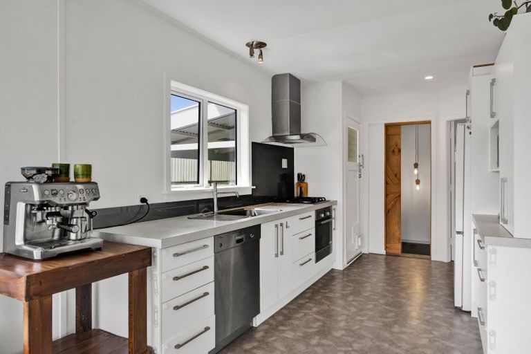 Photo of property in 16 Clyde Street, Ferndale, New Plymouth, 4310