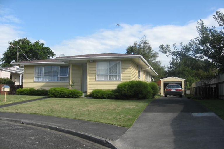 Photo of property in 2 Maple Place, Aramoho, Whanganui, 4500