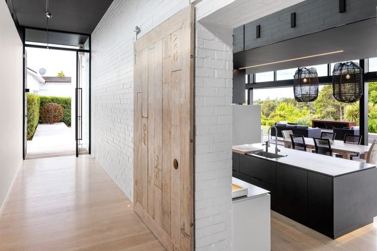 Photo of property in 92 Braid Road, St Andrews, Hamilton, 3200