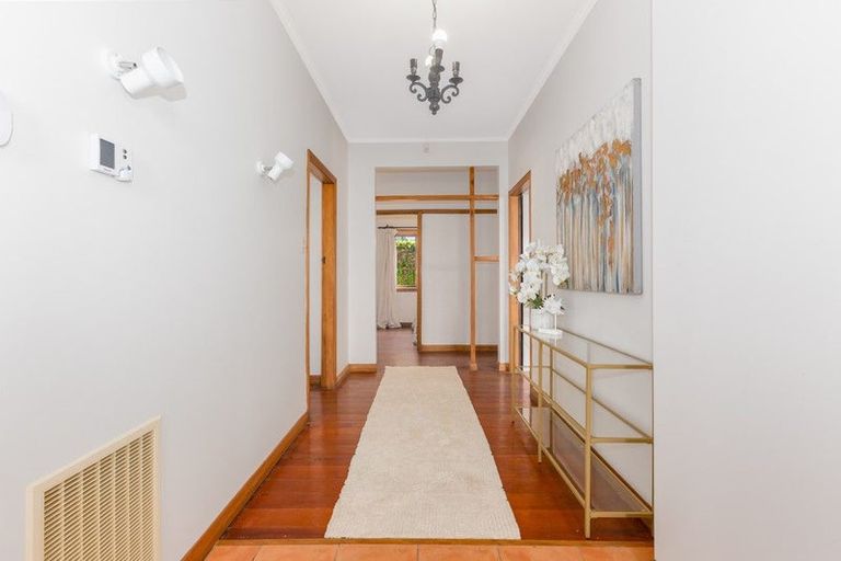 Photo of property in 1/7 Penrose Street, Woburn, Lower Hutt, 5010