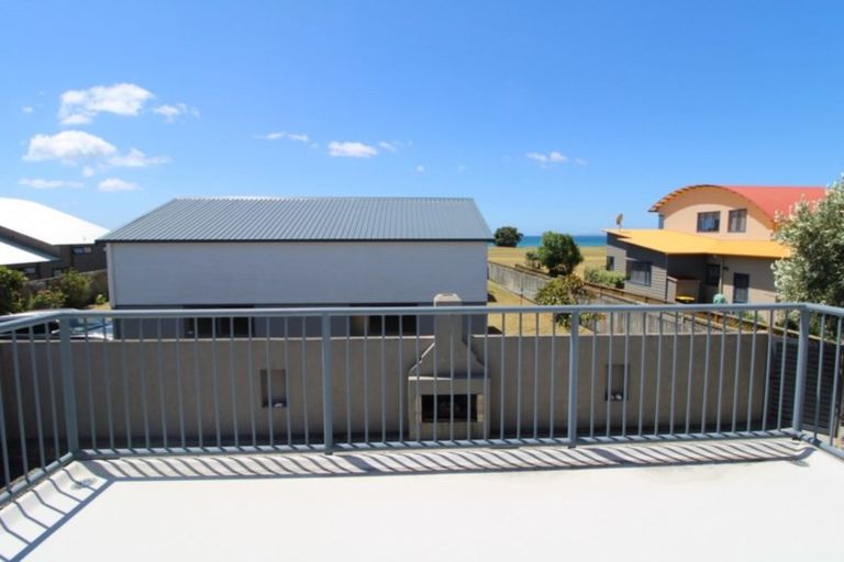 Photo of property in 134 Puka Crescent, Matarangi, Whitianga, 3592