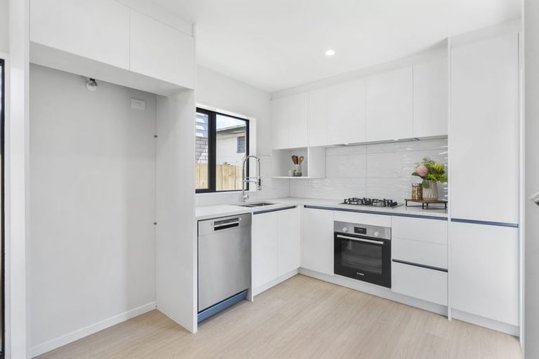 Photo of property in 451d Massey Road, Mangere East, Auckland, 2024