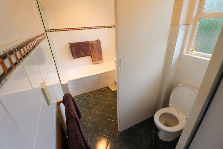 Photo of property in 3 Hepper Street, New Lynn, Auckland, 0600