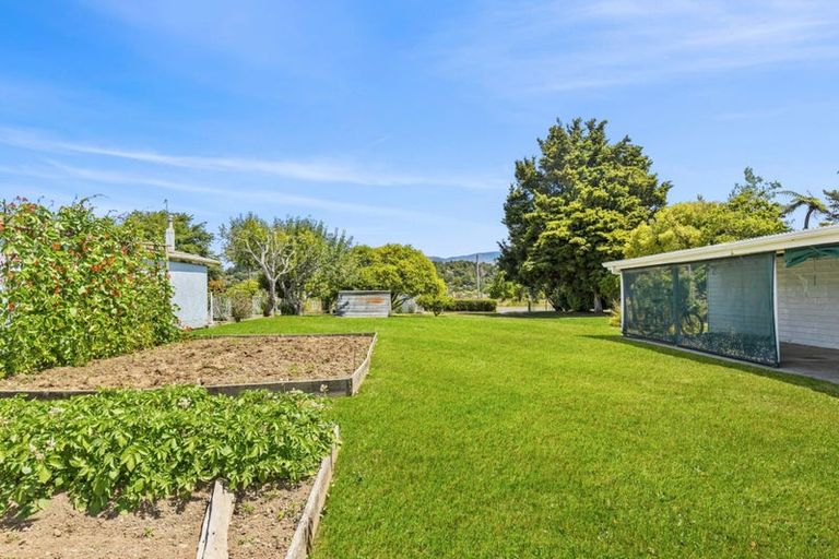 Photo of property in 17 Central Takaka Road, Takaka, 7183