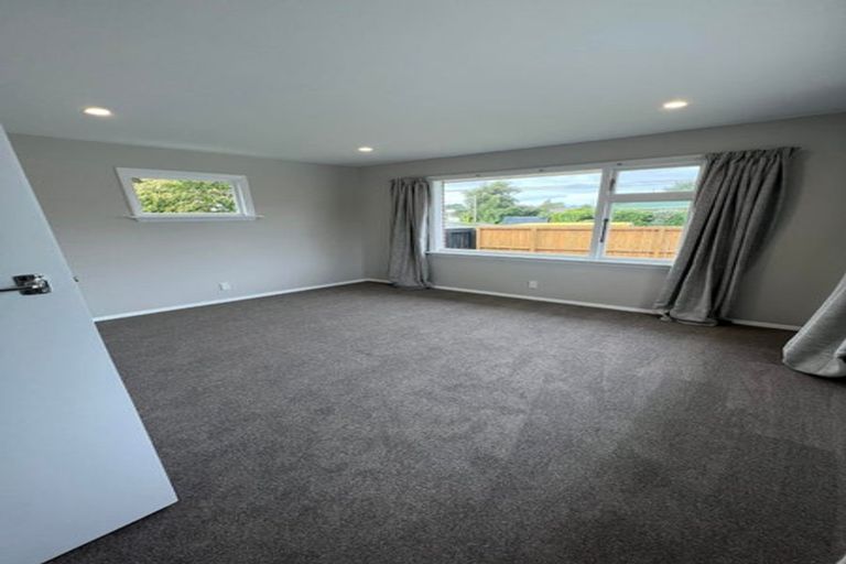 Photo of property in 17 Erin Crescent, Mairehau, Christchurch, 8013