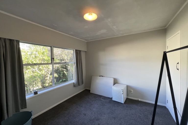 Photo of property in 1/19 Bentley Avenue, Glenfield, Auckland, 0629