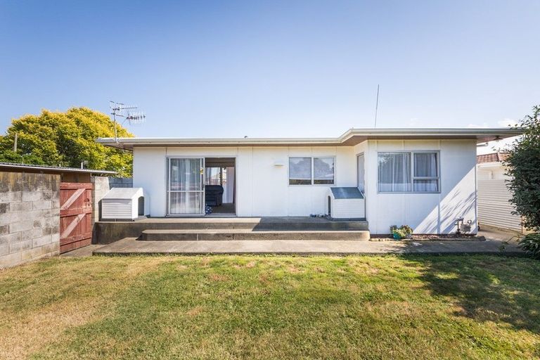 Photo of property in 6a Purdie Place, Milson, Palmerston North, 4414