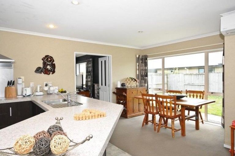 Photo of property in 3 Whitford Place, Rototuna North, Hamilton, 3210