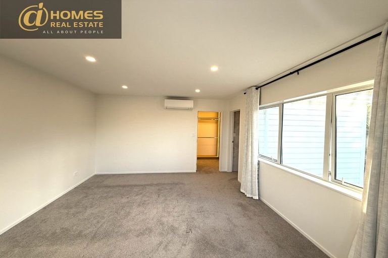 Photo of property in 56a Hogarth Rise, West Harbour, Auckland, 0618