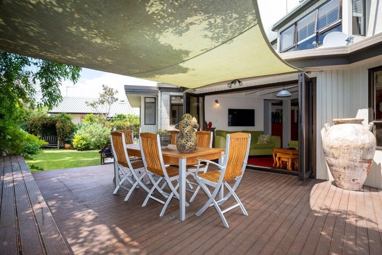 Photo of property in 17b Lucknow Road, Havelock North, 4130