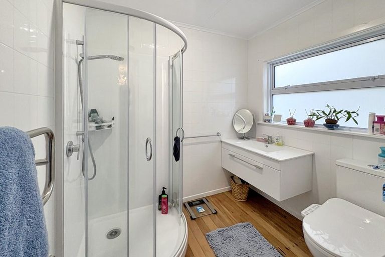 Photo of property in 2 Saint Leonard Street, Saint Johns Hill, Whanganui, 4501