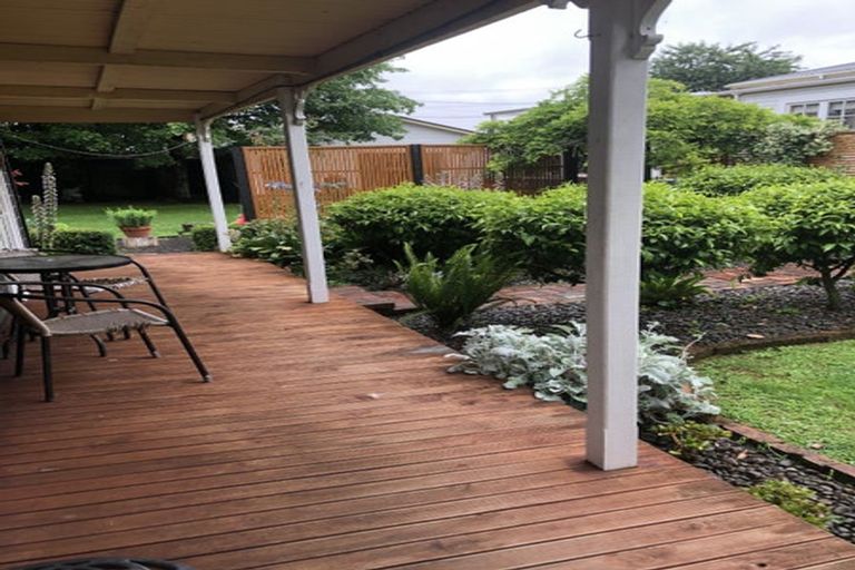 Photo of property in 1 Wikitoria Road, Putiki, Whanganui, 4500