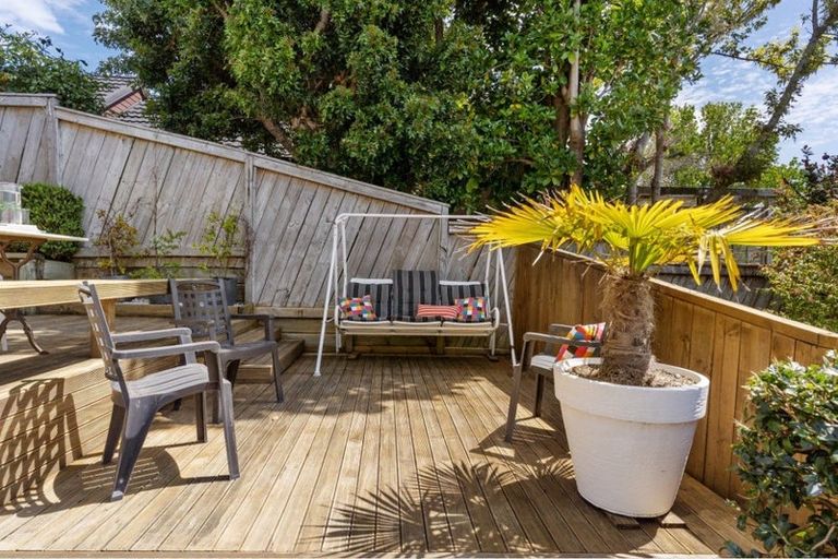 Photo of property in 1/28 Wiltshire Place, Somerville, Auckland, 2014