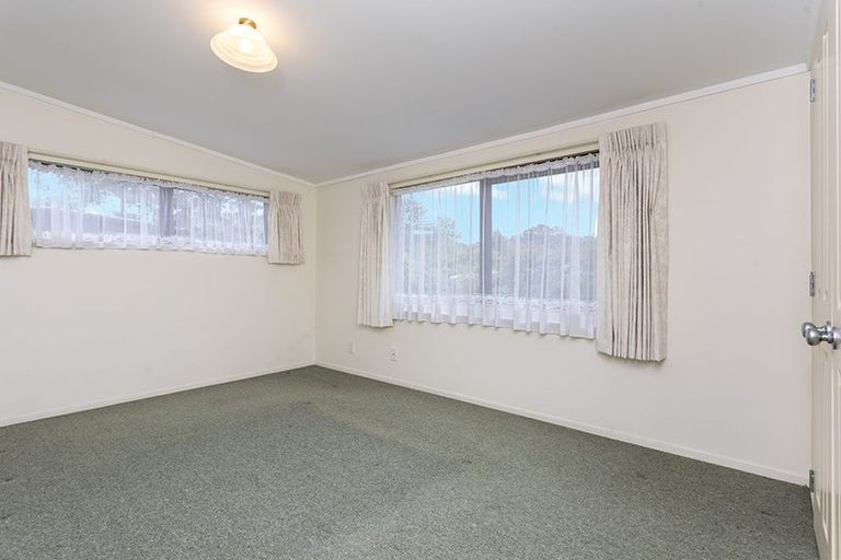 Photo of property in 5 Titchener Street, New Lynn, Auckland, 0600
