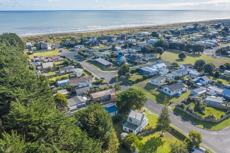 Photo of property in 23 Hydrabad Drive, Waitarere Beach, Levin, 5510