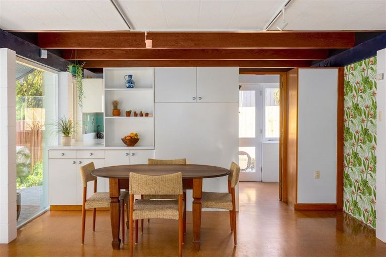 Photo of property in 84c Avonhead Road, Avonhead, Christchurch, 8042