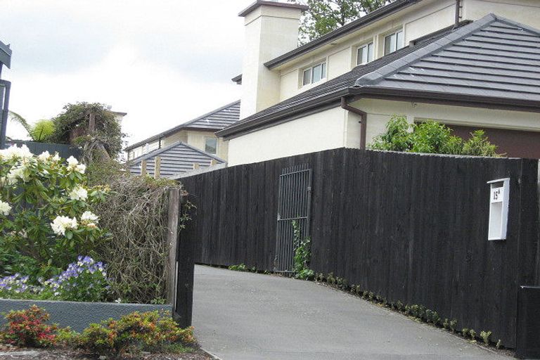 Photo of property in 2/15 Wai-iti Terrace, Burnside, Christchurch, 8053