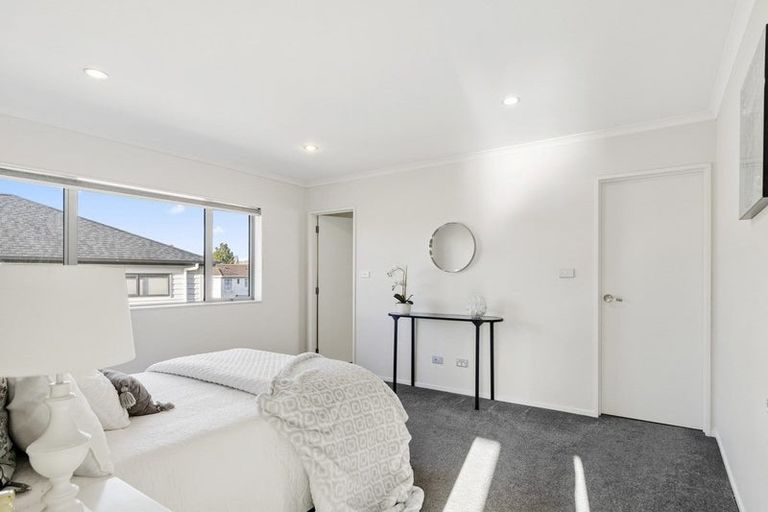 Photo of property in 2f Wood Street, Papakura, 2110