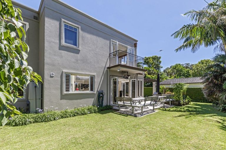 Photo of property in 205a Hurstmere Road, Takapuna, Auckland, 0622