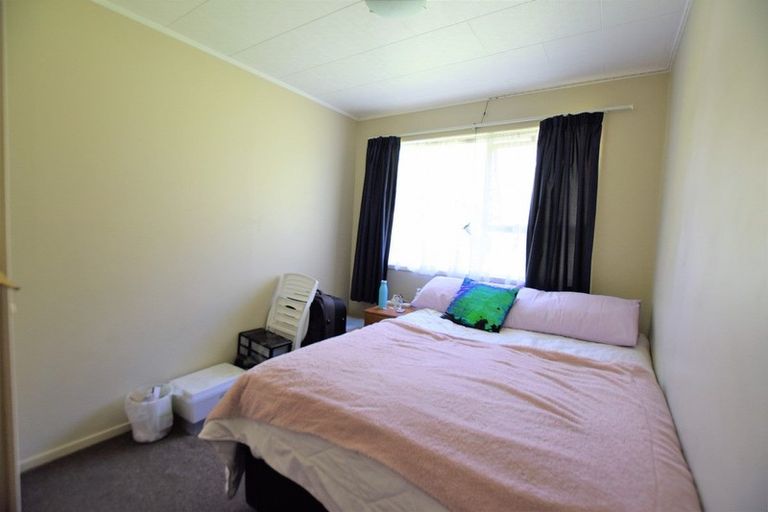 Photo of property in 11 Mile Place, Henderson, Auckland, 0612