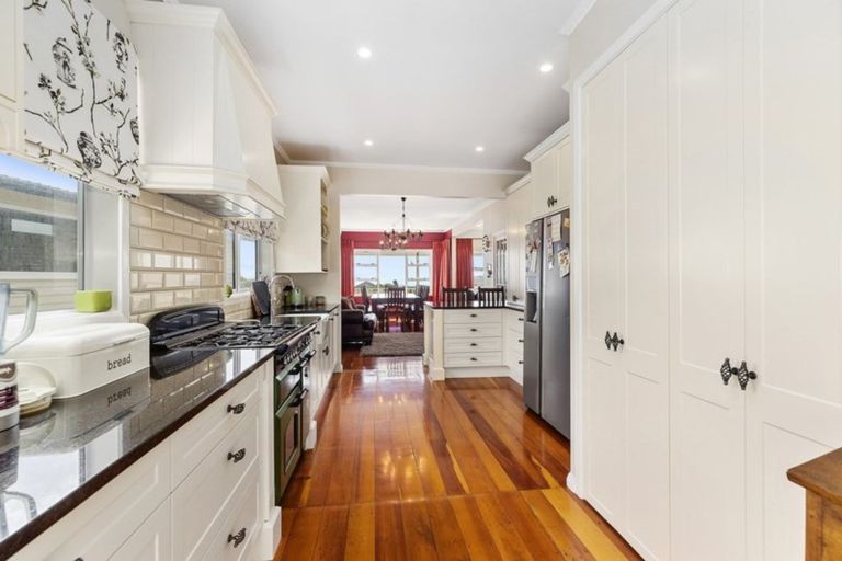 Photo of property in 43 Tireti Road, Titahi Bay, Porirua, 5022