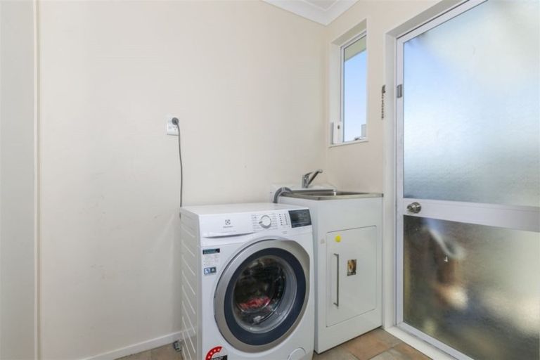 Photo of property in 44 Childers Road, Ranui, Auckland, 0612