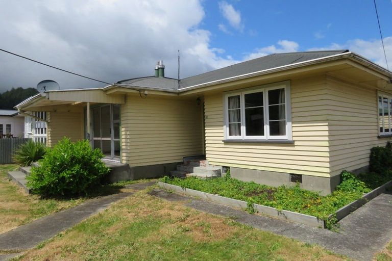 Photo of property in 72 Main Street, Reefton, 7830