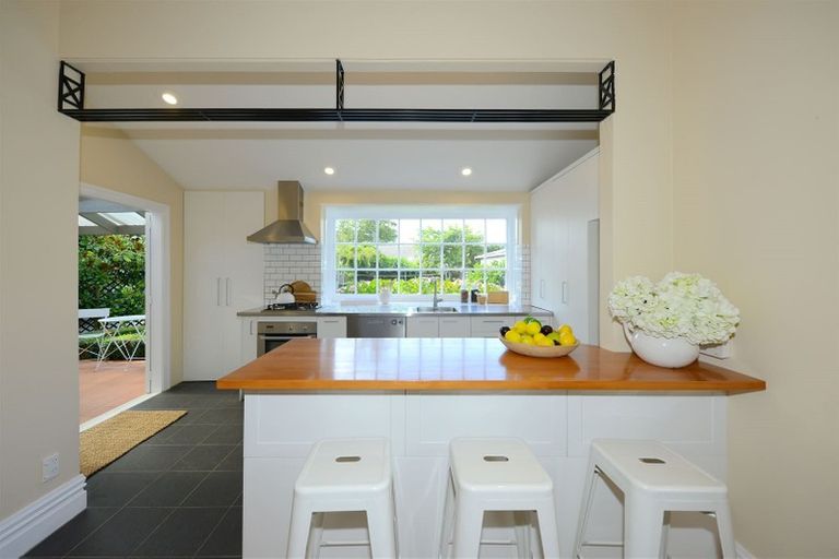 Photo of property in 14 Weston Road, St Albans, Christchurch, 8052