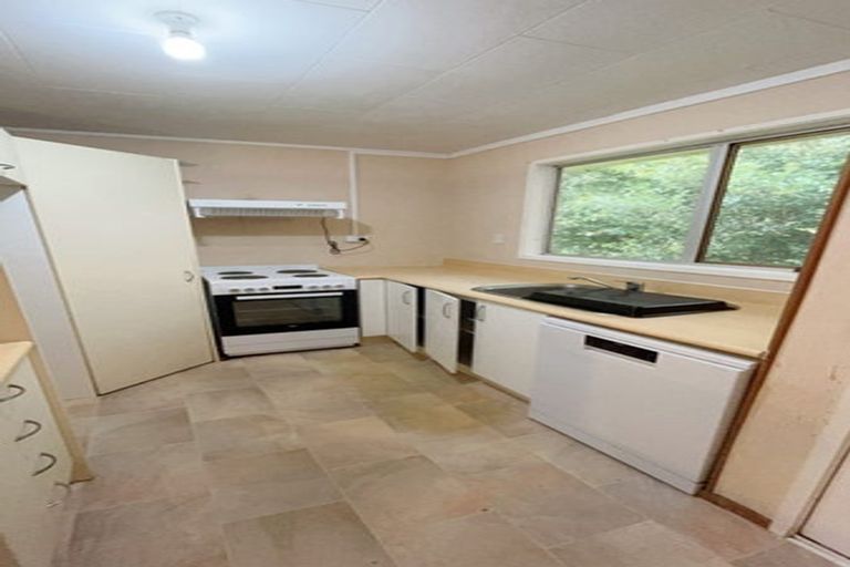 Photo of property in 1/65 Lavery Place, Sunnynook, Auckland, 0632